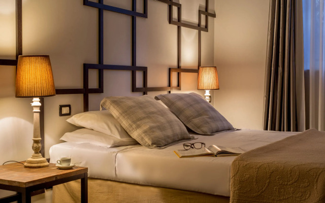 The B Place Hotel