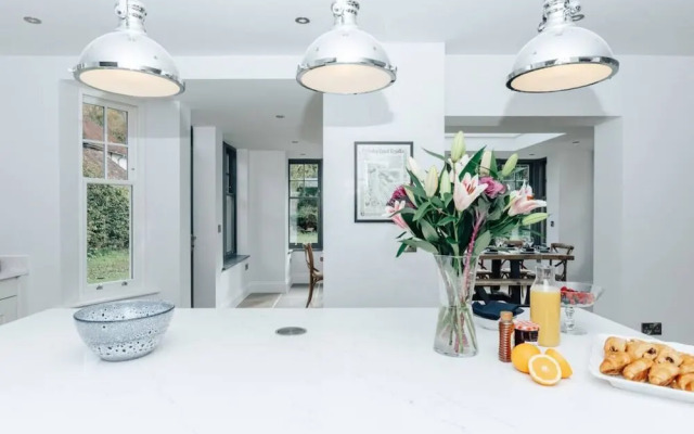 Woodvale Retreat - Sleeps 10