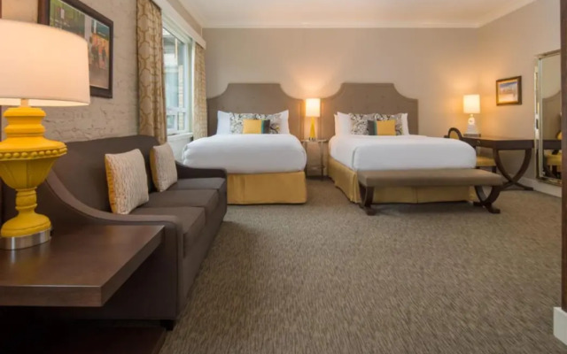 Mark Spencer Hotel