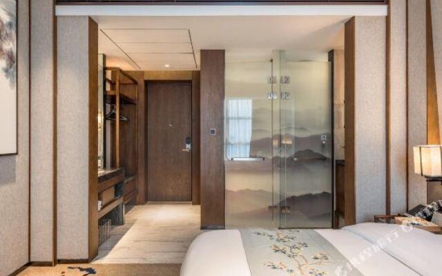 Yannian Yijing Hotel