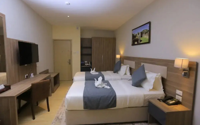 Triple-e Hotel and Spa