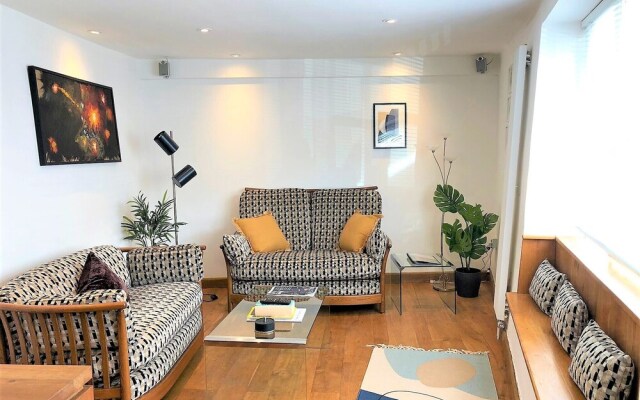 Prime Location- Detached Clifton Home With Parking