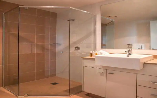 Meriton Serviced Apartments Aqua Street, Southport QLD