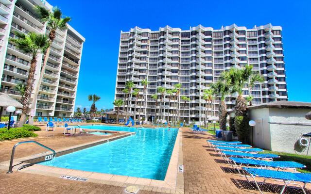 Royale Beach and Tennis Club