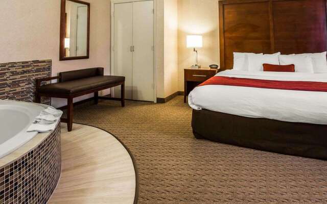 Comfort Suites Stafford Near Sugarland
