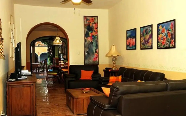 Tranquil Tropical Oasis in the Historic Center