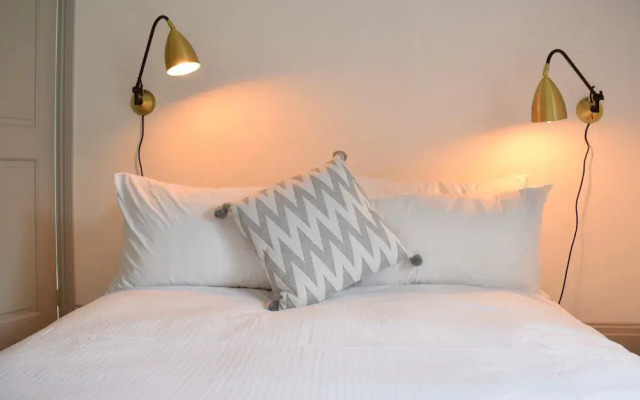 3 Bedroom Apartment in Brixton