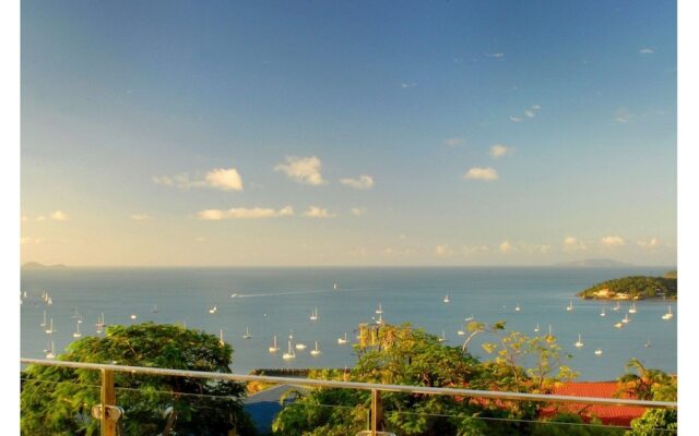 Horizons - Airlie Beach