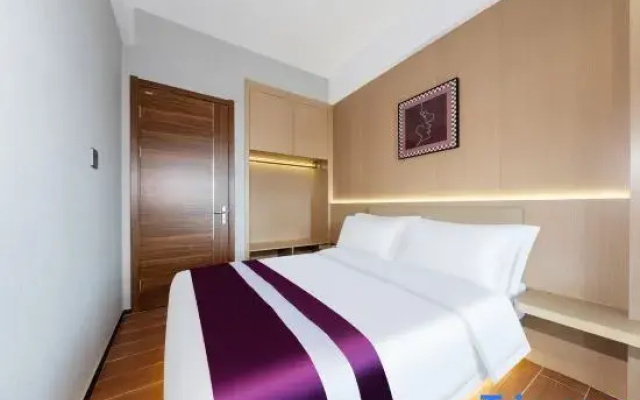 Sanya Central Jiayue Bixuan Hotel (Qiangqing Sea Travel Duty-Free Shop)