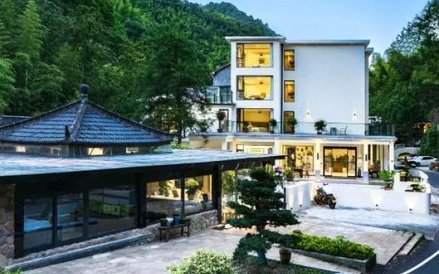 Summer Falls Homestay in Xiazhuang