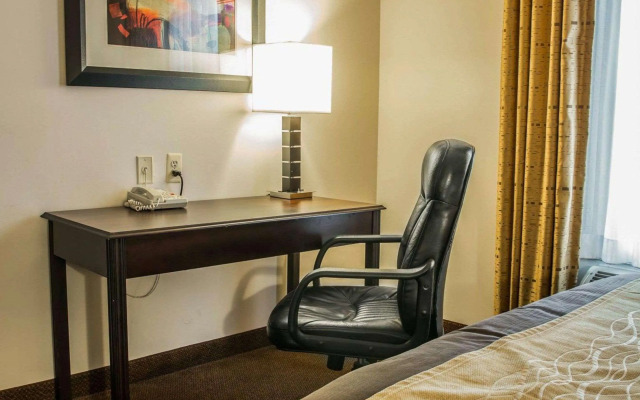 Comfort Inn & Suites