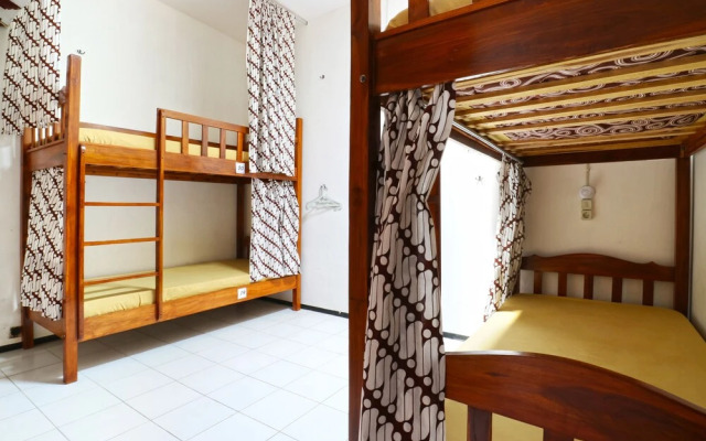Rumah Larasati - Hostel