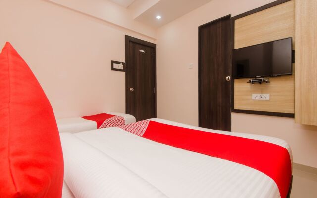 OYO 13511 Hotel Gems