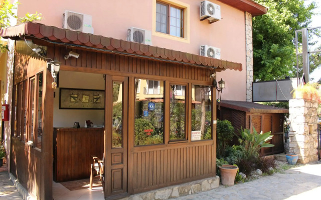 Nirvana Apart Hotel
