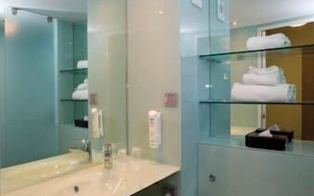 Ramada Encore by Wyndham Doncaster Airport