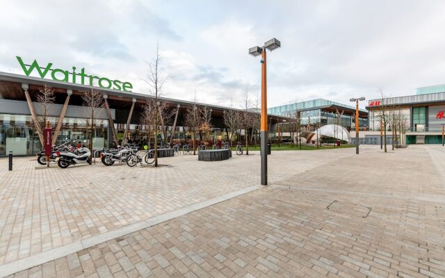 Superior Apartment Bracknell Centre