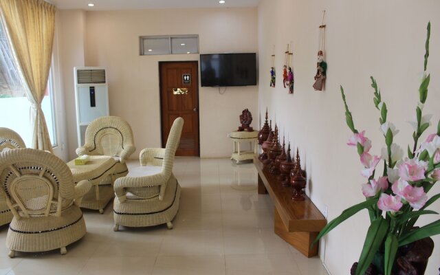 Law Ka Thit Sar Hotel - Hostel