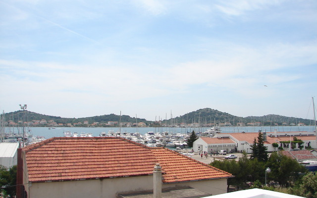 Apartment Port - great loaction and free parking: A1 Veliki  Murter, Island Murter