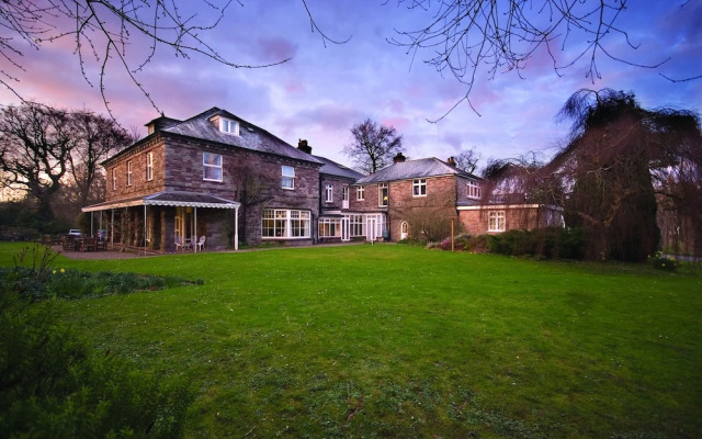 Nythfa House
