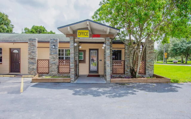 OYO Superior Budget Inn Bartow