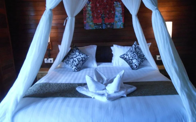 D'Muncuk Huts Lembongan