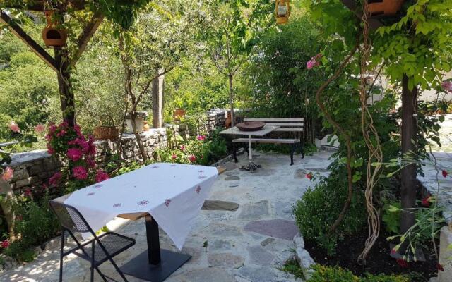 Konaku Guest house