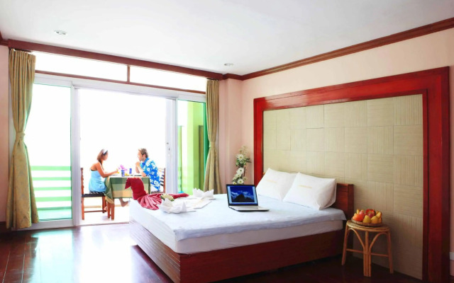 El Nido Beach Hotel