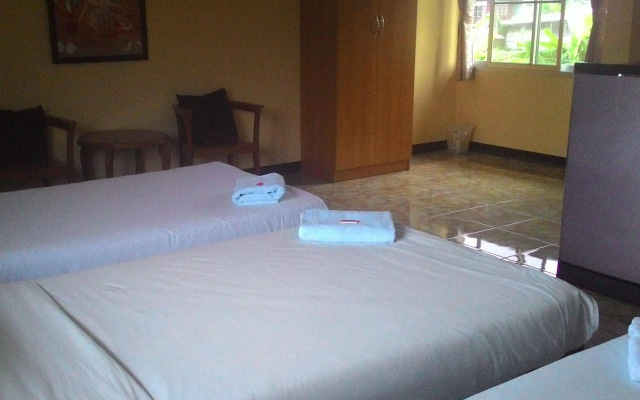 Phoemphoon 2 Hotel