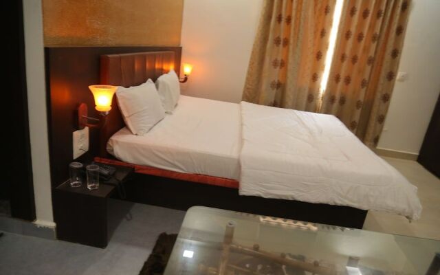 Hotel Akshat Residency