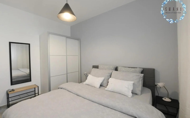 Shani House of Style