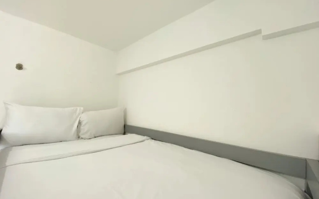 Cozy Stay Studio At Sayana Bekasi Apartment
