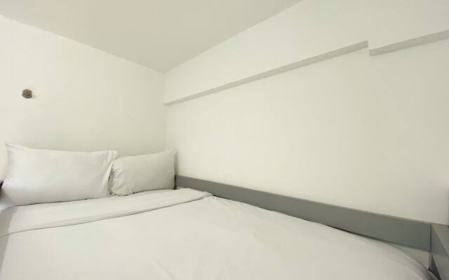 Cozy Stay Studio At Sayana Bekasi Apartment