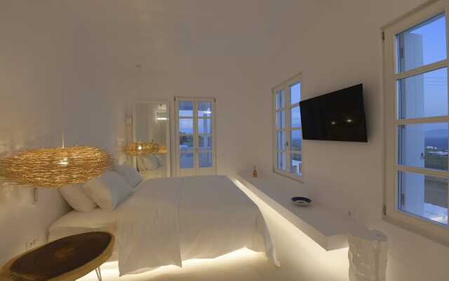 The Ammonite Resort – Adults Only