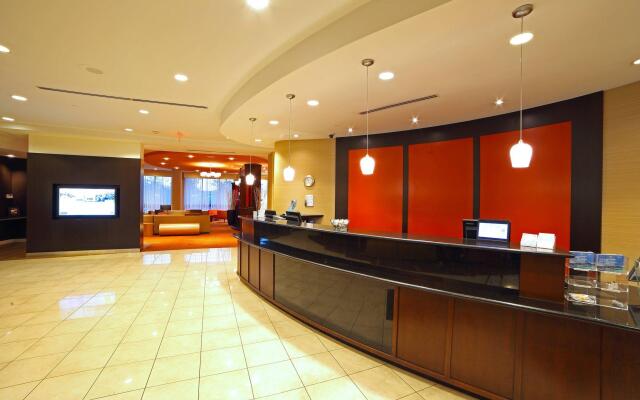 Courtyard by Marriott Mississauga - Airport Corporate Centre West