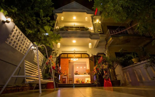 Shark Homestay
