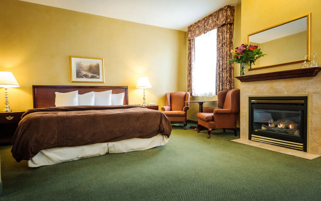Peterborough Inn & Suites Hotel
