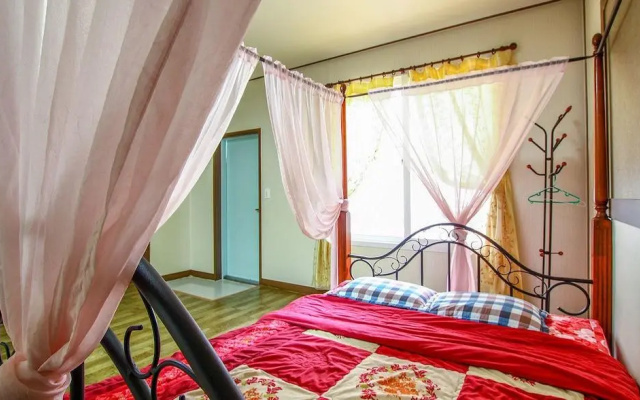 Eurwangrini Sea & Star House Pension