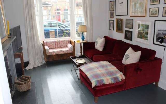 4 Bedroom House With Large Garden