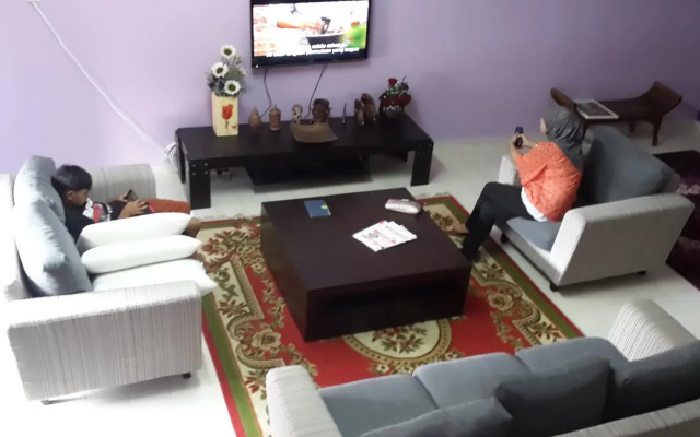 Roemahkoe Holiday House