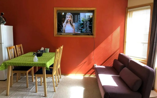 Sunny & Cozy Suite with Pool & Ping Pong table