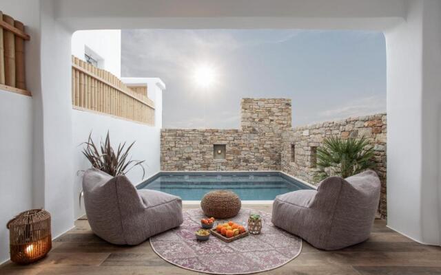 Sunday Luxury Suites Naxos