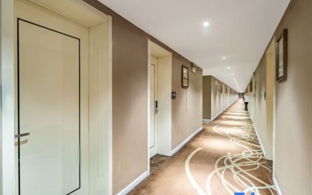 Classic Holiday Hotel (Tianjin Xiqing University Town)