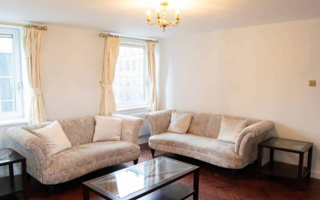Spacious Holborn Apartment Close to Tube