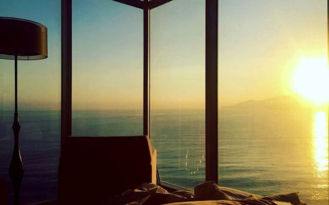 iBeach Luxury Seaview Apartment