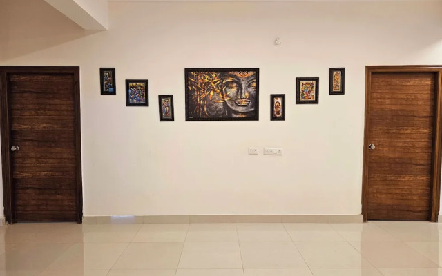 Crescent Stays Serviced Apartment