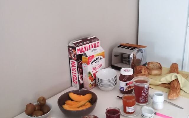 Les Hôtes du Paradis