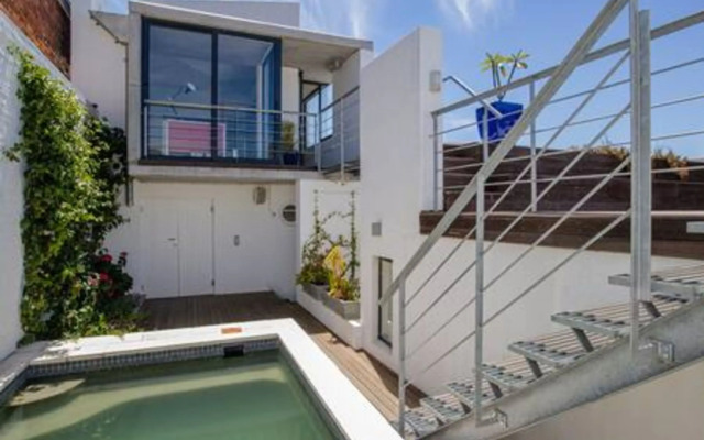 Signal Hill 1 by CTHA, Cape Town