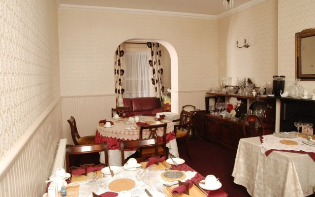 Glenart House