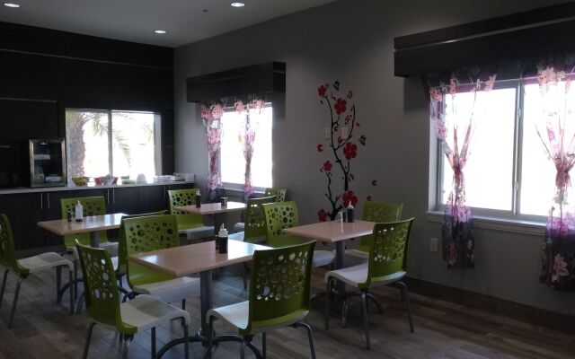 Haven Inn & Suites Downtown Houston