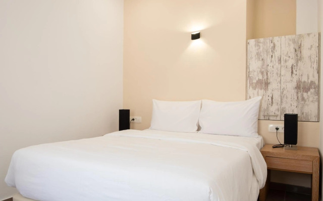 Tristhenia Hotel